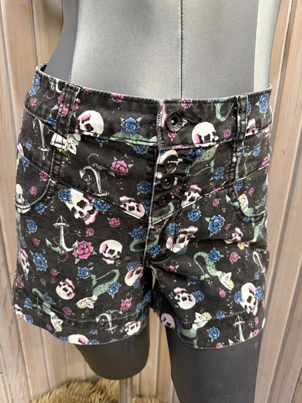 Lovesick Black Skull & Rose Button-Front Jean Shorts